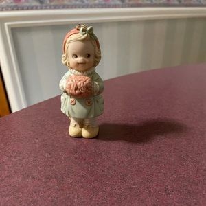 Memories of Yesterday Figurine ornament